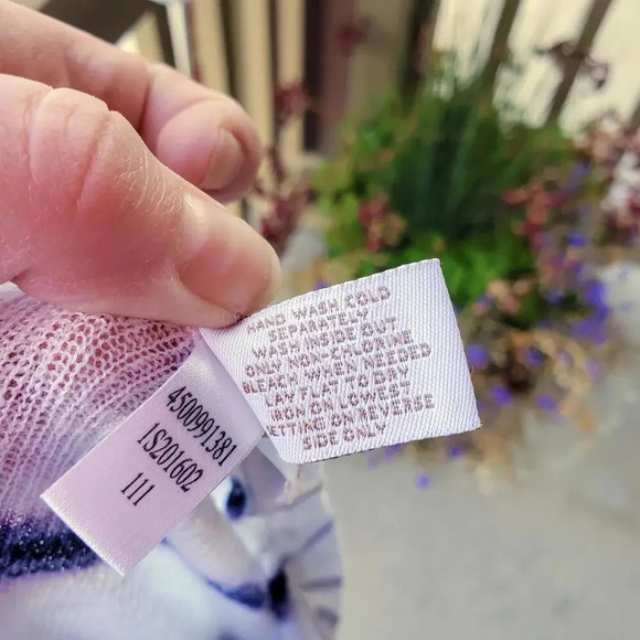 Chico’s Lightweight Soft Stretchy Striped Tie Dye Open Cardigan Size 1 (S/M) - Picture 4 of 9